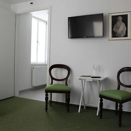 Gaestehaus Der Rochow Akademie Hotel 2*