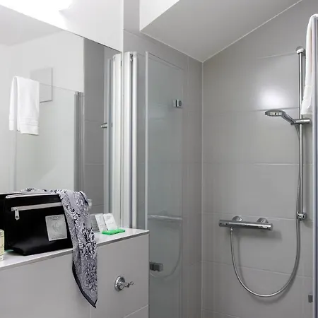 Gaestehaus Der Rochow Akademie 2*