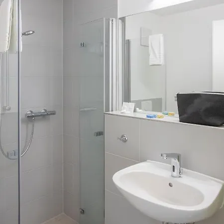 Gaestehaus Der Rochow Akademie 2*