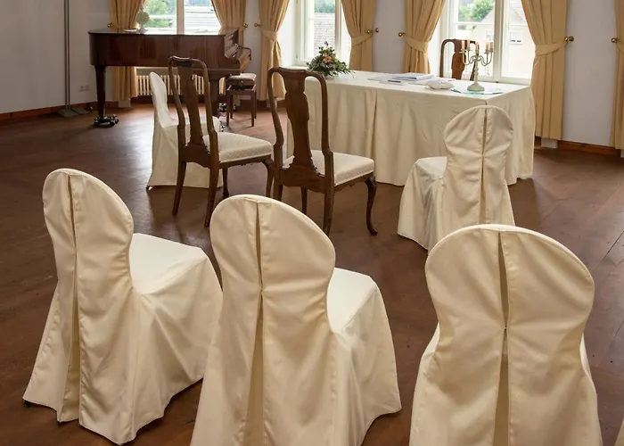 Gaestehaus Der Rochow Akademie Hotel 3*